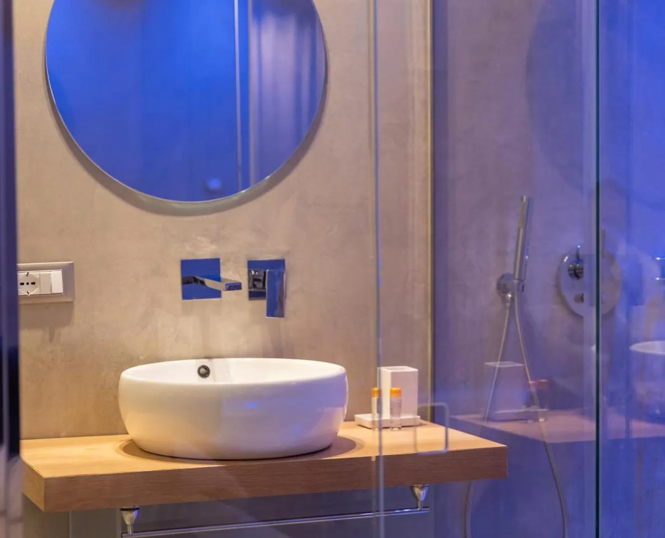 Four Luxury Suite Palermo 0*,  Italy