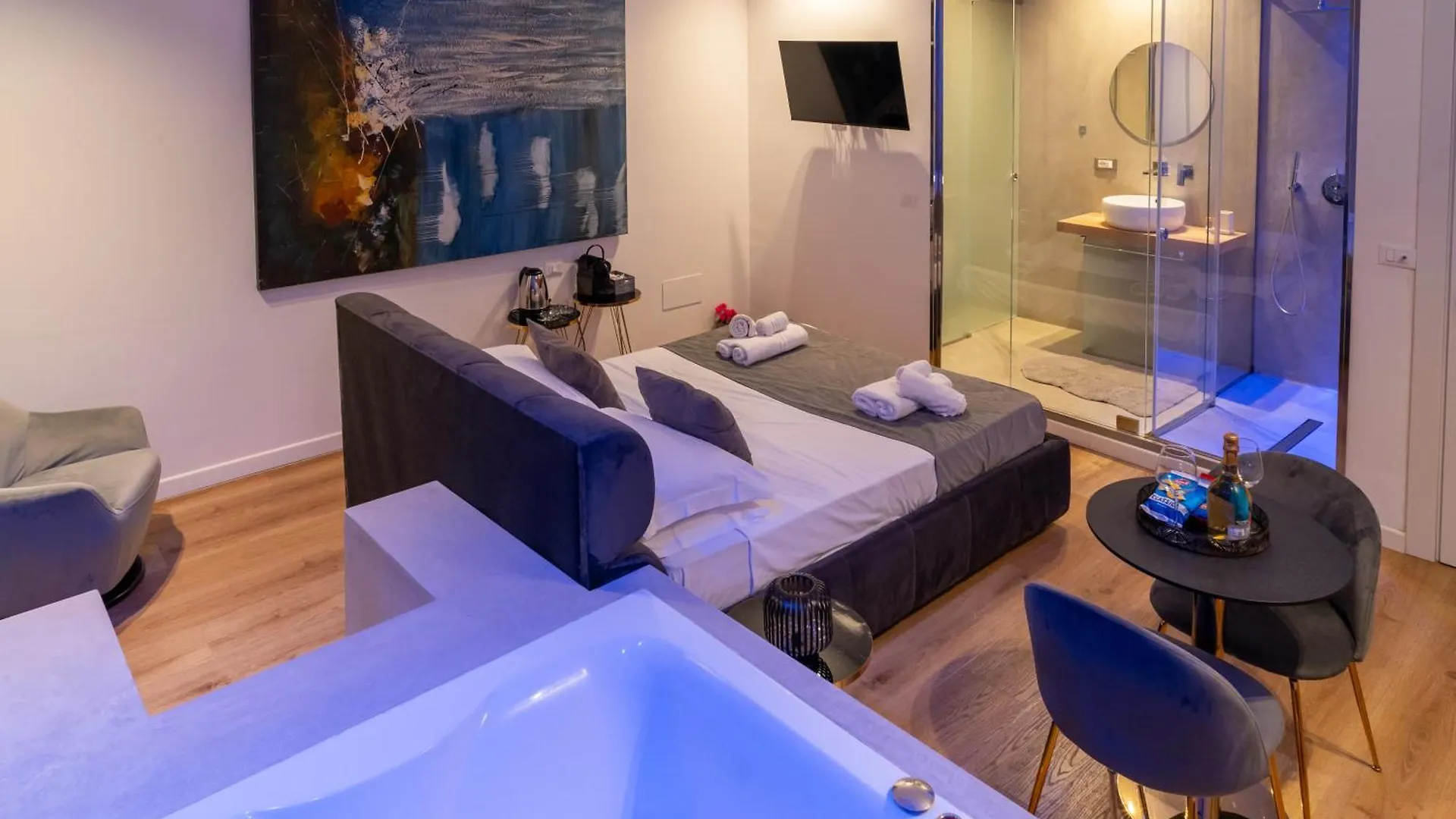 Four Luxury Suite Palermo Guest house