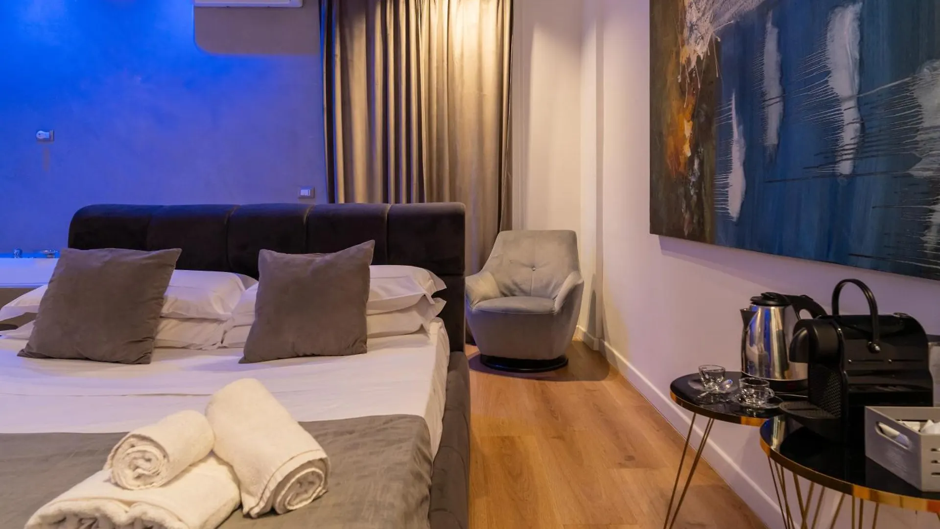 Four Luxury Suite Palermo 0*,  Italy
