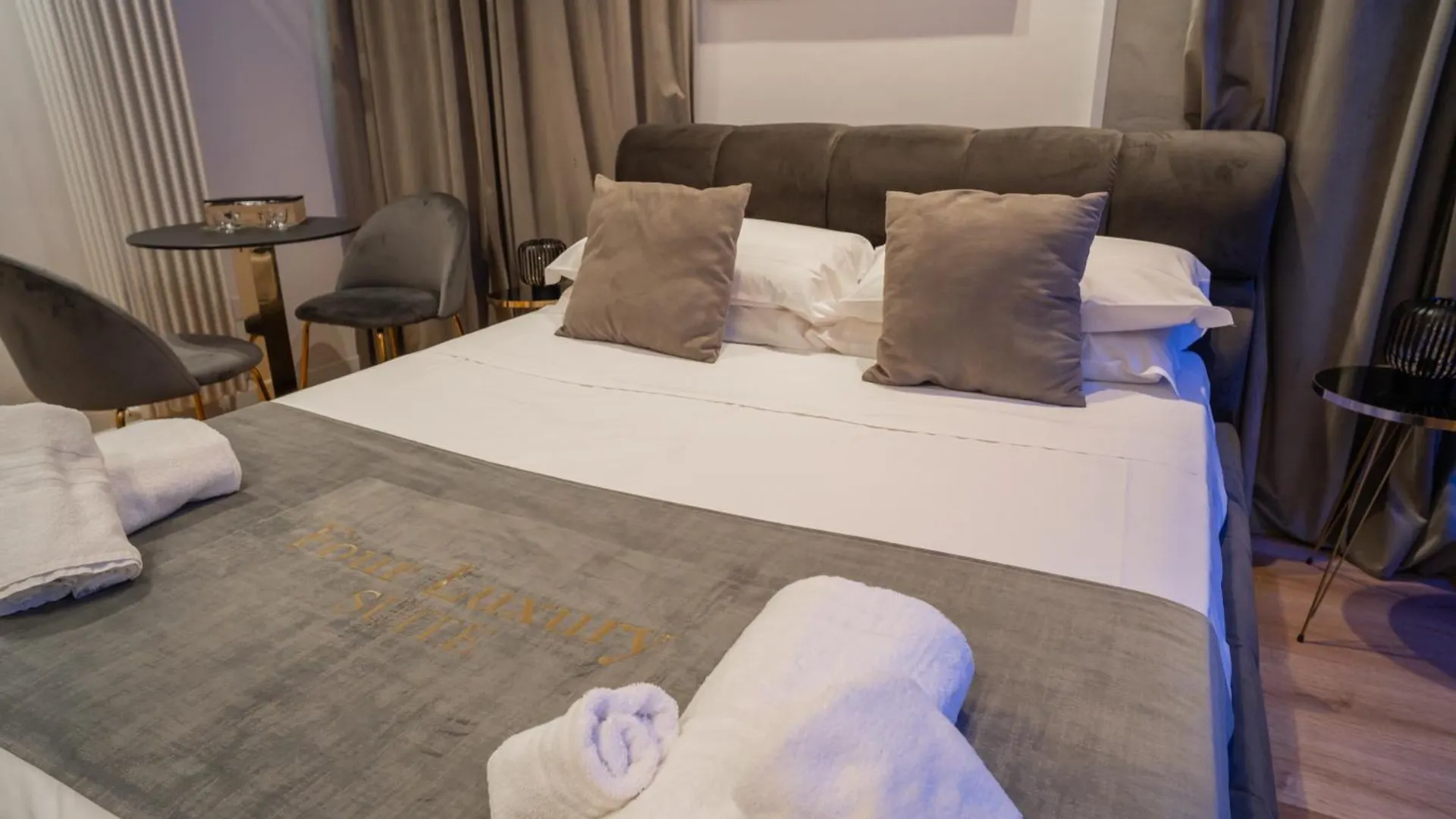 Guest house Four Luxury Suite Palermo