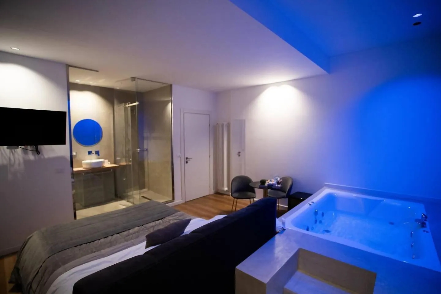 Four Luxury Suite Palermo 0*,  Italy